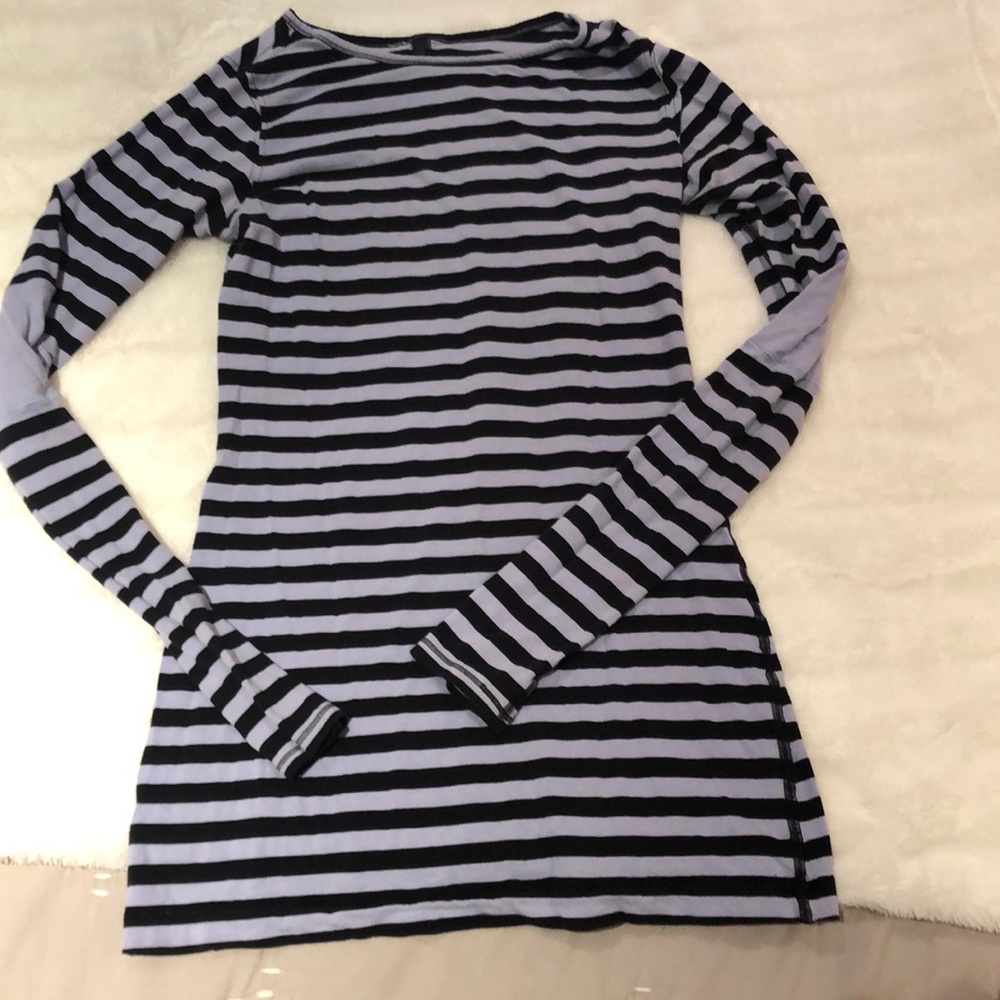 Lululemon long sleeved cotton tee